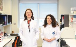 Dokuz Eylül Üniversitesi’nden (DEÜ) bilim insanları, hekimlerde görülebilen tükenmişlik sendromuna nefes, yoga ve meditasyon yoluyla iyileştirici çözümler sunan klinik bir araştırmaya imza attı