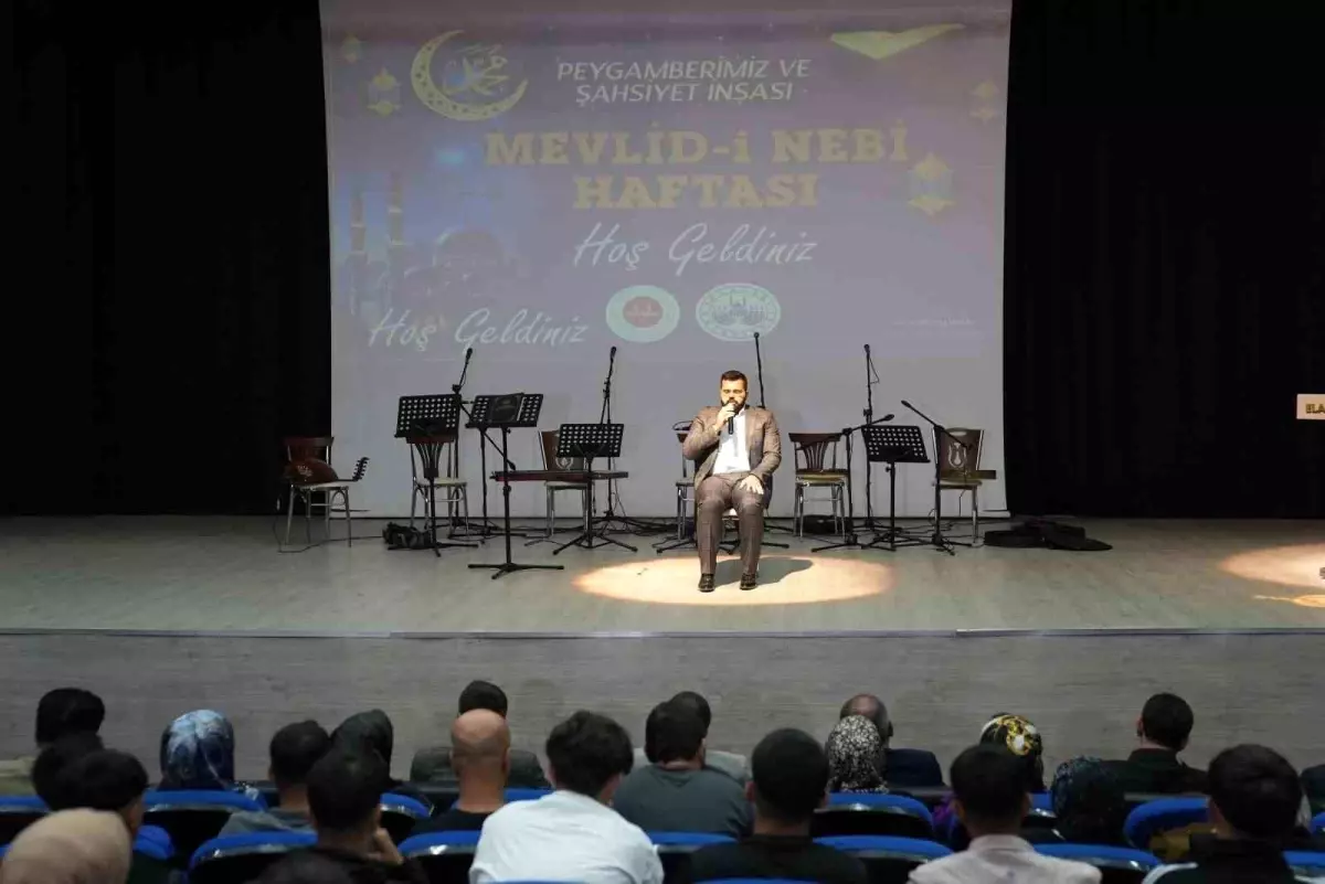 Elazığ’da ‘Peygamberimiz ve Şahsiyet İnşası’ Programı Düzenlendi